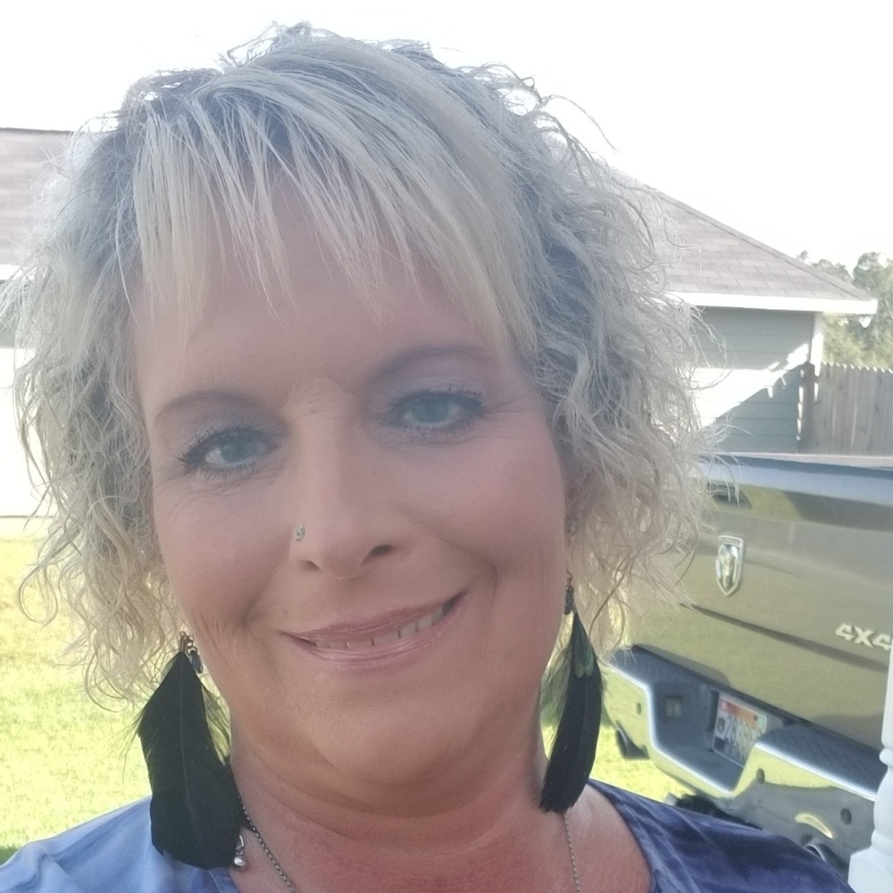 Meet your Posher, Stacy